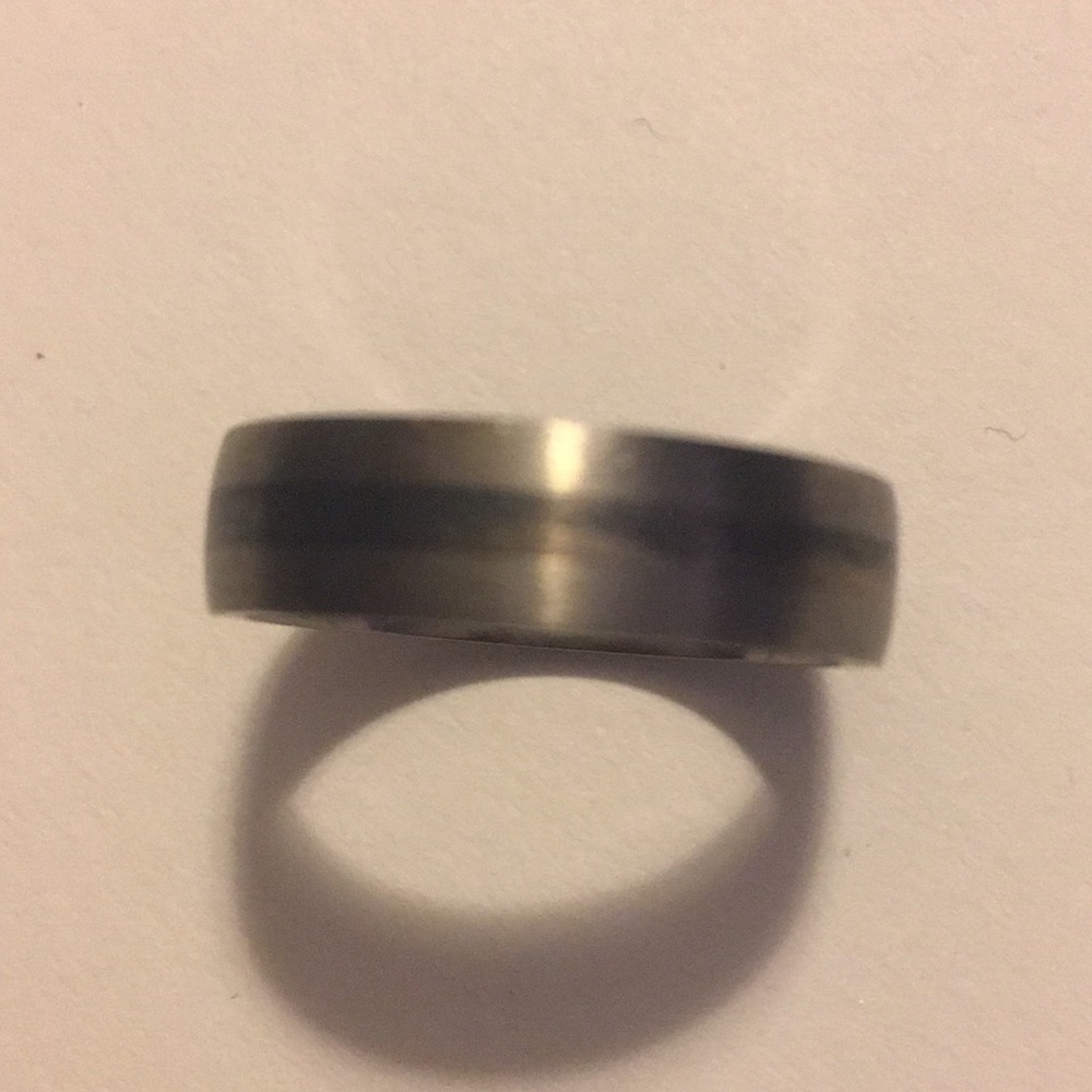 Titanium men’s band ring. Size 8